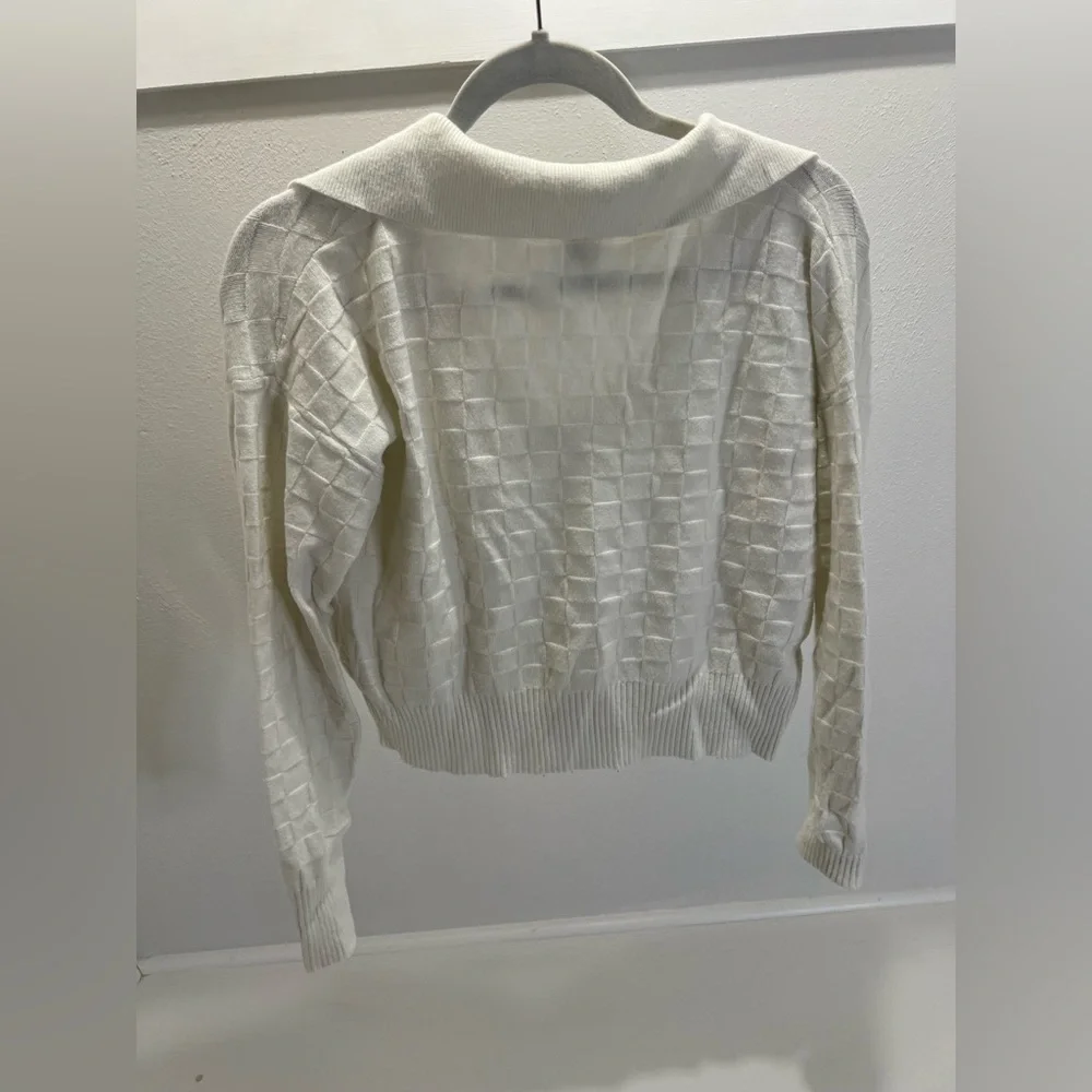 Sincerely Jules V-Neck Sweater - Picture 4 of 6